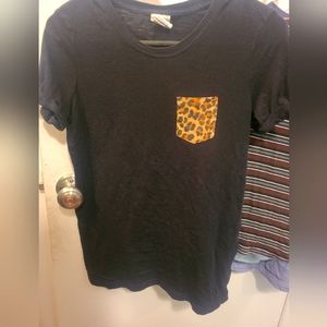 Womens XS. Pink byVictorias Secret T Shirt Short Sleeve Crew Black Leopard Print